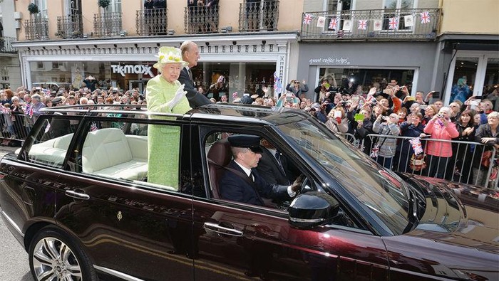 Koleksi Mobil Ratu Elizabeth Nih.. Koleksi Mobil Ratu Elizabeth Nih..