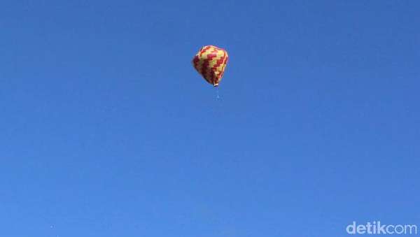 Dalam 2 Hari, Ada 19 Laporan Balon Udara di Langit Jateng Dalam 2 Hari, Ada 19 Laporan Balon Udara di Langit Jateng
