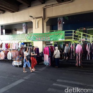 H+1 Lebaran, Begini Suasana di Pasar Tana   h Abang