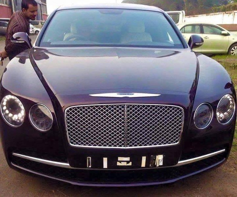 Pengusaha Ini Sulap Bentley Jadi Chrysler untuk Mengakali Pajak Pengusaha Ini Sulap Bentley Jadi Chrysler untuk Mengakali Pajak