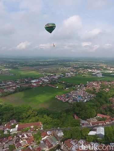 Sekadar Tradisi, Warga Purbalingga Tak Paham Bahaya Balon Udara