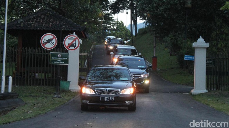 Obama Nikmati Sore di Candi Borobudur