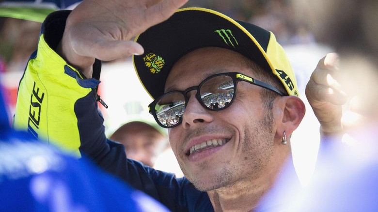 Kalau Mau Dalam Setahun Valentino Rossi Bisa Beli 855 Mobil Avanza Kalau Mau Dalam Setahun Valentino Rossi Bisa Beli 855 Mobil Avanza