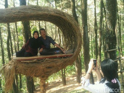 Kabarnya, Obama Sempat Selfie di Spot Puncak Becici Ini