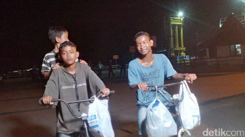 Demi Bertemu Ibu, 3 Bocah Ini Cuma Bawa Sepeda Butut dan Rp 140 Ribu