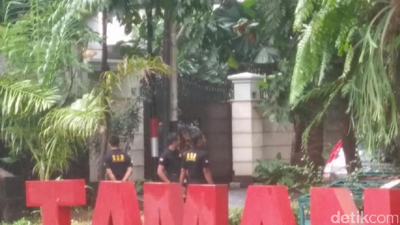 Jelang Obama Dinner, Pengamanan di Rumah Pengusaha Ini Diperketat Jelang Obama Dinner, Pengamanan di Rumah Pengusaha Ini Diperketat