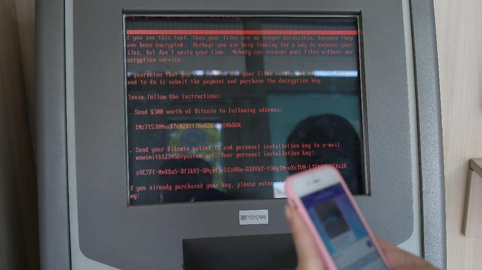 Sebuah ATM di Ukraina terserang Rensomware Petya. Foto: Reuters Sebuah ATM di Ukraina terserang Rensomware Petya. Foto: Reuters