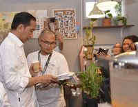 Saat Presiden Jokowi Nikmati 'Kopi Susu Tetangga'