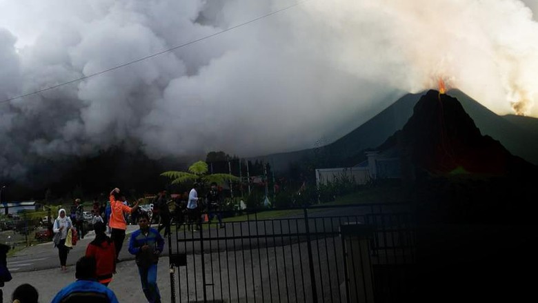 Bencana Galunggung, Tampomas dan Bintaro dalam Lagu Ebiet G Ade Bencana Galunggung, Tampomas dan Bintaro dalam Lagu Ebiet G Ade