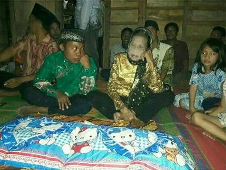 ABG Selamet Beri Mahar Rp 200 Ribu kepada Nenek Rohaya