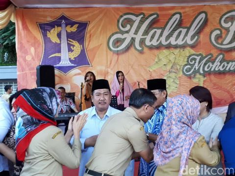 Wali Kota Risma halal bihalal dengan ribuan pegawai