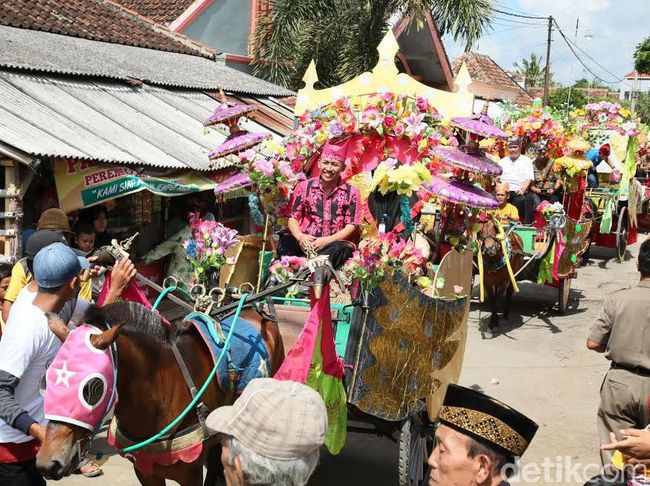 Tradisi Puter Kayun Ramaikan Banyuwangi Festival 2017