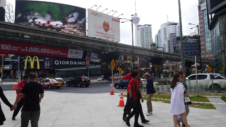 Bukit Bintang, pusat perbelanjaan dan hiburan populer di Kuala Lumpur (Kurnia/detikTravel) Bukit Bintang, pusat perbelanjaan dan hiburan populer di Kuala Lumpur (Kurnia/detikTravel)