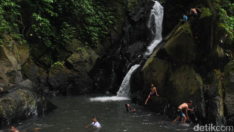 Foto: Air Terjun Priya Laot di Sabang (Datuk Haris Molana/detikTravel) Foto: Air Terjun Priya Laot di Sabang (Datuk Haris Molana/detikTravel)