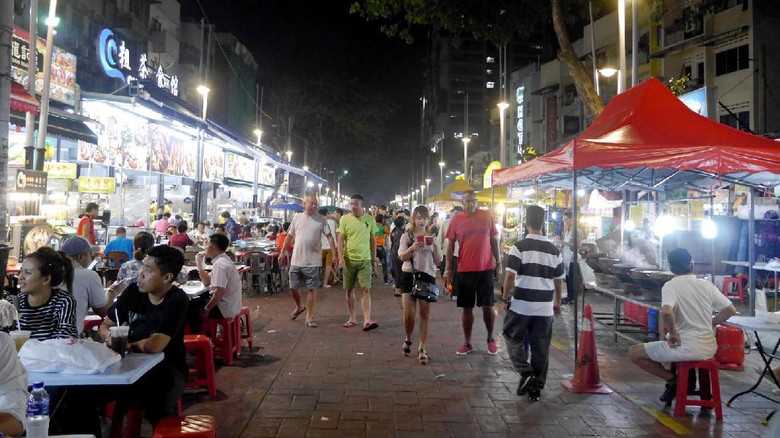 Kawasan kuliner di Jalan Alor, Malaysia (Kurnia/detikTravel) Kawasan kuliner di Jalan Alor, Malaysia (Kurnia/detikTravel)