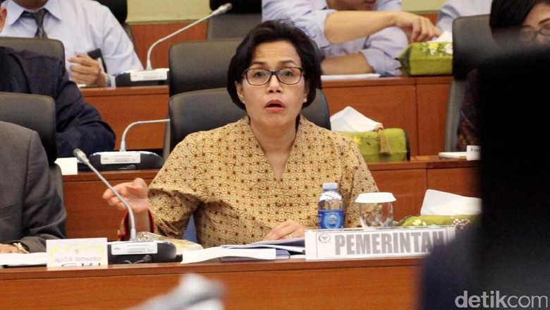 Di DPR, Sri Mulyani Beberkan Risiko Bila Pajak Batal Intip Rekening Di DPR, Sri Mulyani Beberkan Risiko Bila Pajak Batal Intip Rekening