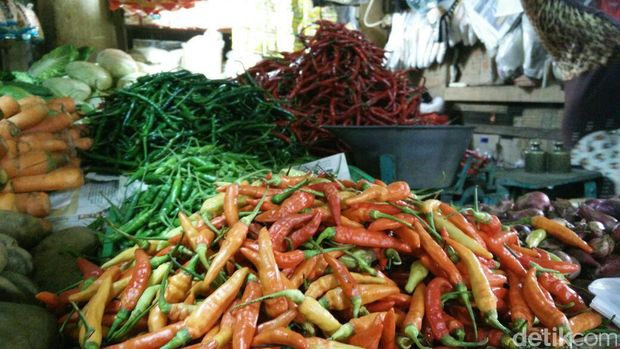 Harga Cabai Naik, Bawang Merah Masih Stabil