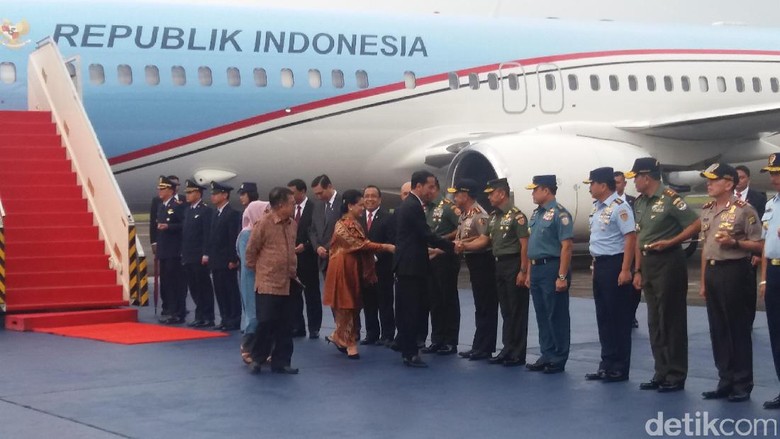 Jokowi Ajak Keluarga ke Jerman, Mensesneg: Presiden Tak Punya Cuti Jokowi Ajak Keluarga ke Jerman, Mensesneg: Presiden Tak Punya Cuti