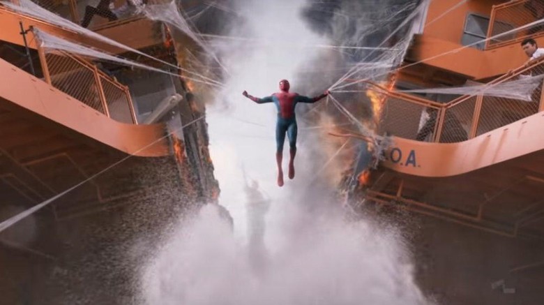 Spider-Man sat menahan kapal feri yang terbelah dua (Marvel Entertainment) Spider-Man sat menahan kapal feri yang terbelah dua (Marvel Entertainment)