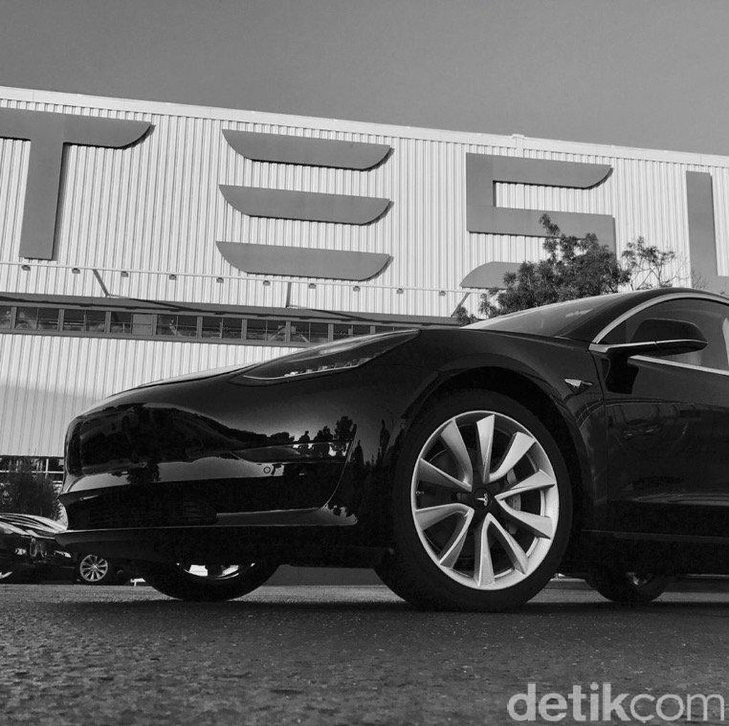 Tesla Kembangkan Prosesor Bareng AMD Tesla Kembangkan Prosesor Bareng AMD