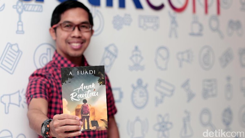 Penantian Panjang Ahmad Fuadi di Novel Anak Rantau Penantian Panjang Ahmad Fuadi di Novel Anak Rantau