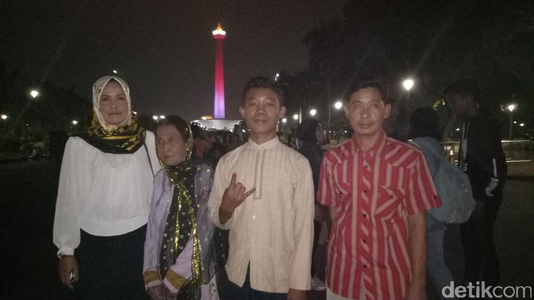 Ingin Ambil Emas Puncak Monas, Selamet: Aku Kasih ke Bunda Ingin Ambil Emas Puncak Monas, Selamet: Aku Kasih ke Bunda