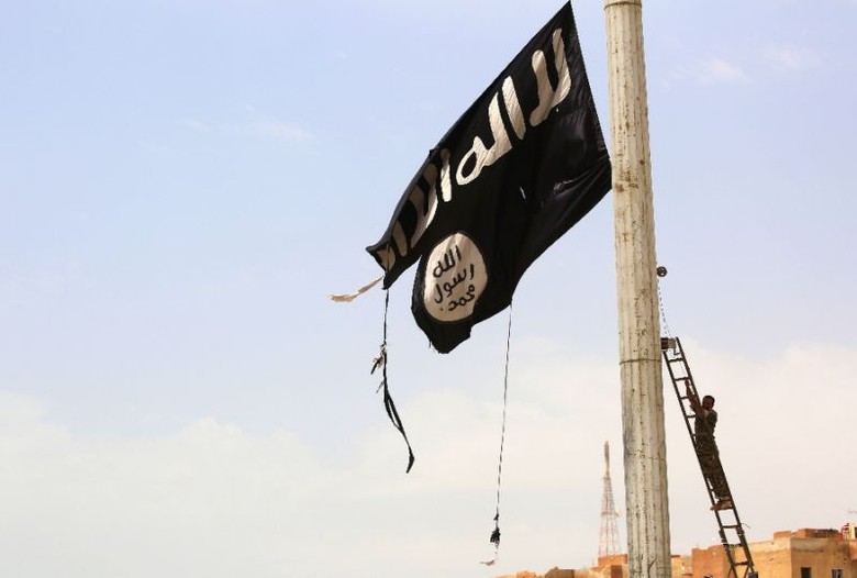 18 WNI Terduga Eks-ISIS Telah Mendarat di Bandara Soekarno-Hatta 18 WNI Terduga Eks-ISIS Telah Mendarat di Bandara Soekarno-Hatta