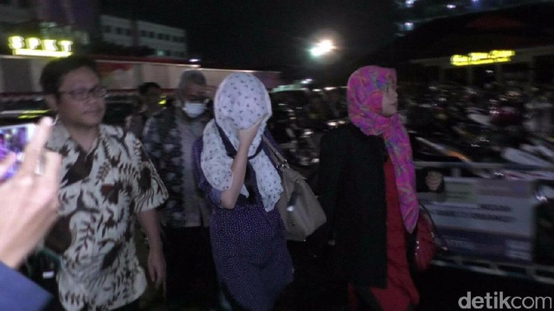 Keluarga Hermansyah: Irina Muslimah dan Tak Lakukan Prostitusi Keluarga Hermansyah: Irina Muslimah dan Tak Lakukan Prostitusi