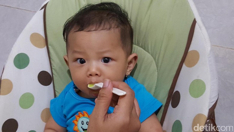 Ilustrasi anak makan/ Foto: Nurvita Indarini Ilustrasi anak makan/ Foto: Nurvita Indarini