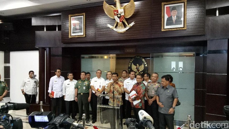 Menko Wiranto: Perppu 2/17 Bukan untuk Batasi Ormas Menko Wiranto: Perppu 2/17 Bukan untuk Batasi Ormas