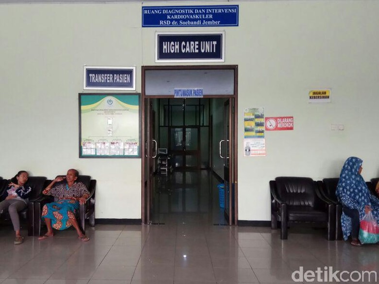 Dokter Pastikan Perut Hendro Bersih dari Benda Tajam Dokter Pastikan Perut Hendro Bersih dari Benda Tajam