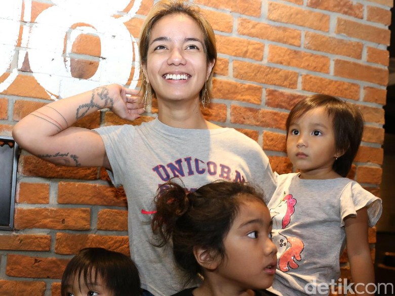 Sheila Marcia: Hidup Gue Banyak Tanggungan Sheila Marcia: Hidup Gue Banyak Tanggungan