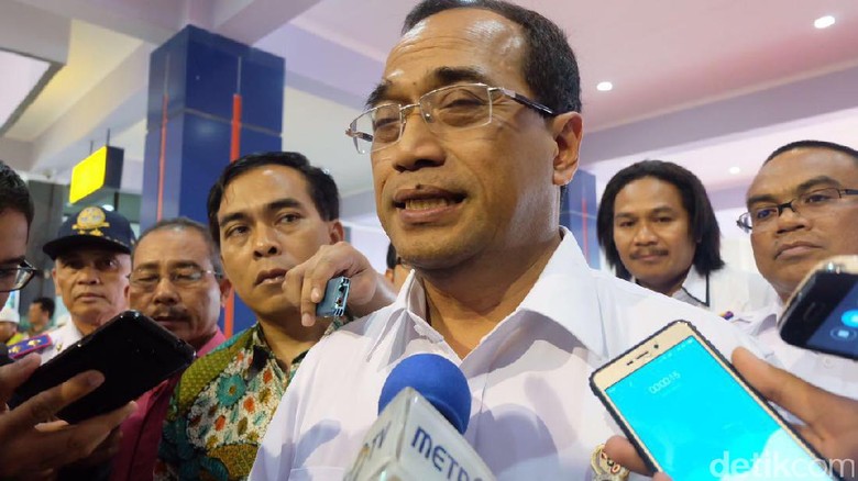 Menhub Tinjau Pelabuhan Laut Trisakti Banjarmasin Menhub Tinjau Pelabuhan Laut Trisakti Banjarmasin