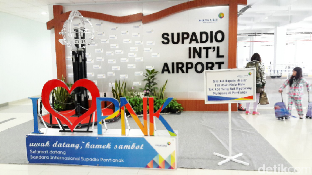 Tiba di Bandara Supadio, Pontianak (Kurnia/detikTravel)