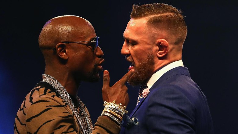 Masih Banjir Hinaan, Konferensi Pers Mayweather-McGregor Berakhir di London Masih Banjir Hinaan, Konferensi Pers Mayweather-McGregor Berakhir di London