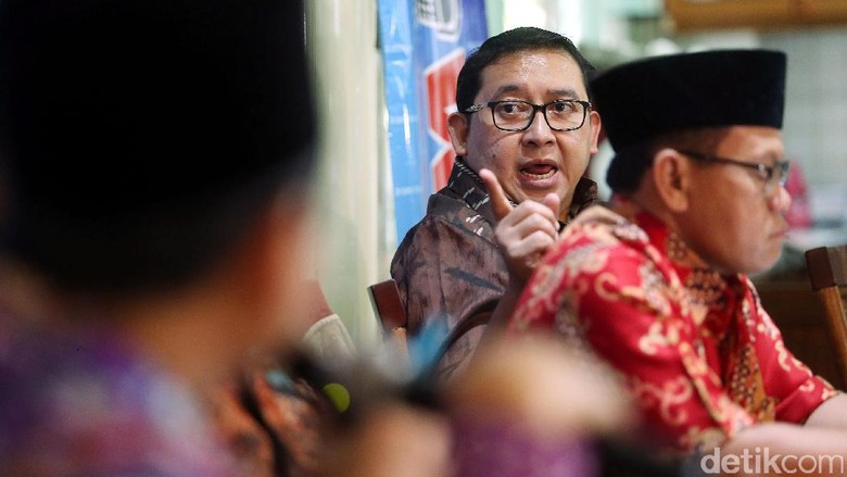 Fadli Zon Tuding Pemerintah Mau Jegal Prabowo Maju Pilpres 2019 Fadli Zon Tuding Pemerintah Mau Jegal Prabowo Maju Pilpres 2019