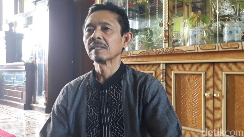 Keluarga Elah Bantah Ada Ajaran Salat Menghadap Matahari Keluarga Elah Bantah Ada Ajaran Salat Menghadap Matahari