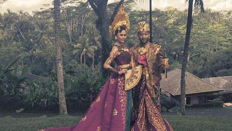 John Legend dan istrinya liburan di Bali (@johnlegend/Instagram) John Legend dan istrinya liburan di Bali (@johnlegend/Instagram)