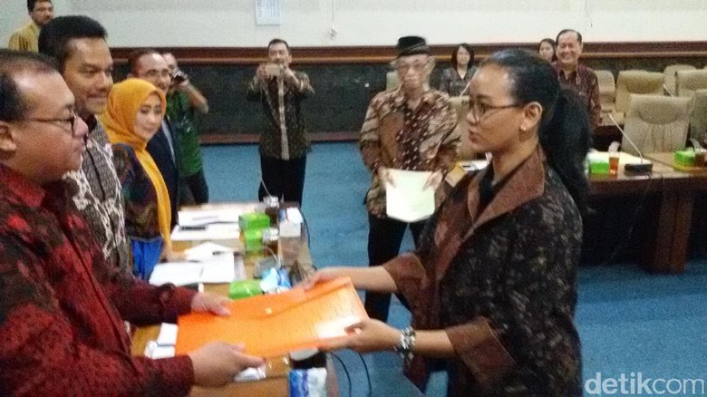 Keraton Serahkan Berkas Pencalonan Sultan HB X sebagai Gubernur DIY