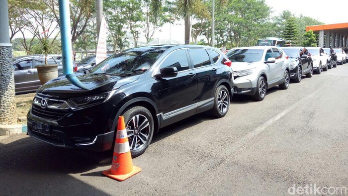 Menguji Honda CR-V Turbo di Gunung Bromo Menguji Honda CR-V Turbo di Gunung Bromo