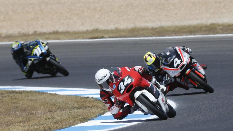 Kualifikasi di Estoril Tak Memuaskan untuk Dimas Ekky dan Andi Gilang Kualifikasi di Estoril Tak Memuaskan untuk Dimas Ekky dan Andi Gilang