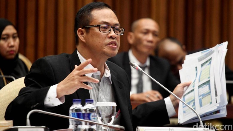 Pansus KPK dan 5 Keterangan Palsu Muhtar Ependy di Pengadilan Pansus KPK dan 5 Keterangan Palsu Muhtar Ependy di Pengadilan