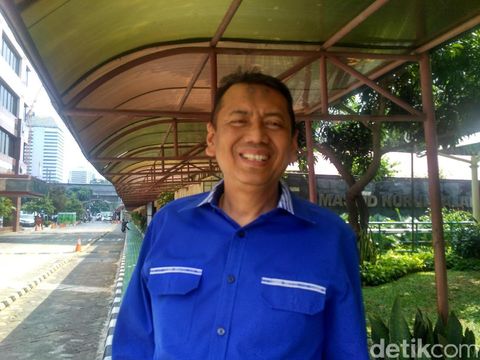  Kapitra Ampera usai mendatangi Bareskrim Polri, Rabu (26/7/2017)