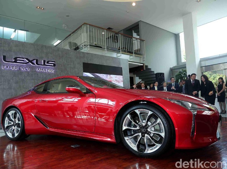 5 Orang Kaya RI Sudah Pesan Mobil Rp 4,29 Miliar dari Lexus 5 Orang Kaya RI Sudah Pesan Mobil Rp 4,29 Miliar dari Lexus
