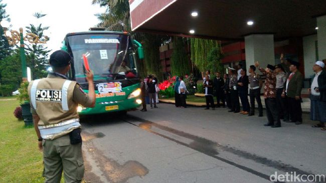 visa pengurusan haji Keluar Telat Biaya Belum Pelunasan Haji CJH Kediri karena Visa