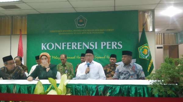 Menkes ke Calon Jemaah Haji: Jangan Selfie dengan Unta Menkes ke Calon Jemaah Haji: Jangan Selfie dengan Unta
