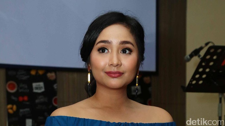 Sering Bawa Teman Pria ke Rumah, Gita Gutawa Belum Mau Menikah Sering Bawa Teman Pria ke Rumah, Gita Gutawa Belum Mau Menikah