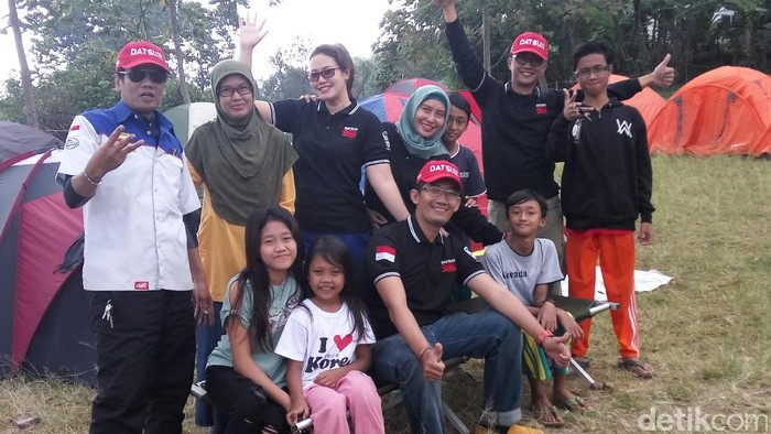 Komunitas Datsun Rayakan HUT dengan Bersih-bersih di Probolinggo Komunitas Datsun Rayakan HUT dengan Bersih-bersih di Probolinggo