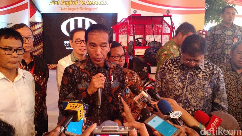 Soal Ide Dana Haji Buat Infrastruktur, Jokowi: Saya Hanya Beri Contoh Soal Ide Dana Haji Buat Infrastruktur, Jokowi: Saya Hanya Beri Contoh