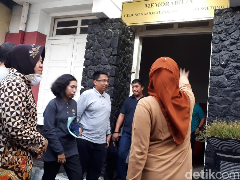 Kunjungi Cagar Budaya, Risma Ingin Hidupkan Wisata Sejarah Surabaya Kunjungi Cagar Budaya, Risma Ingin Hidupkan Wisata Sejarah Surabaya